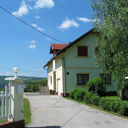 Apartments Vidos Dreznik Grad Room photo